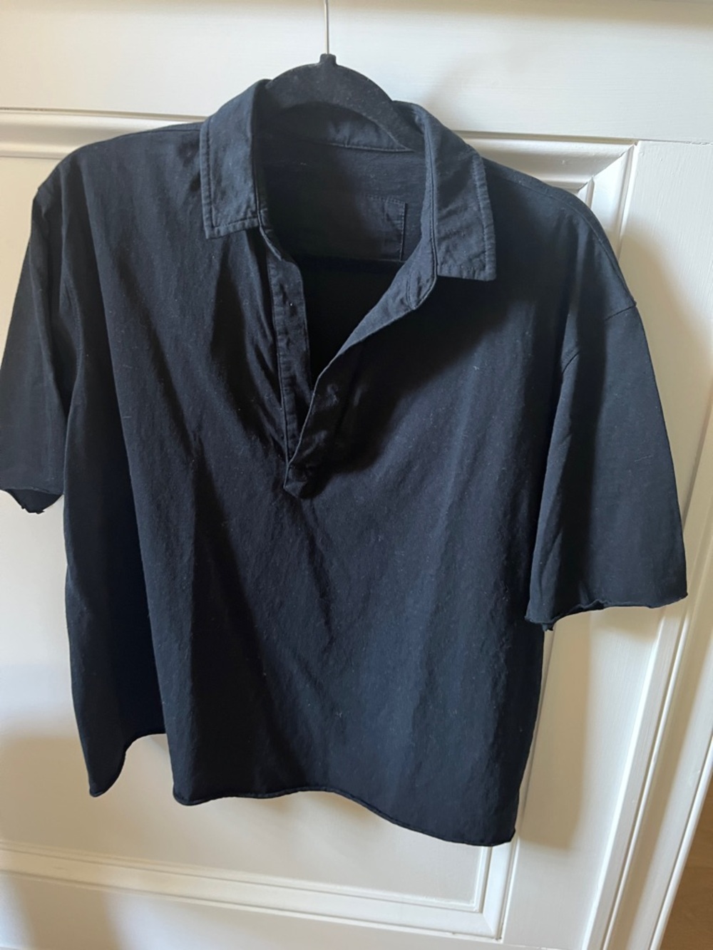 Frank and Eileen short sleeve collared top. Medium. Slight flaw on V-neck
